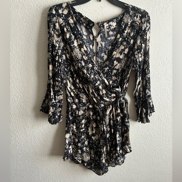 Free People All The Right Ruffles Monochrome Patterned Romper S - Picture 8 of 15